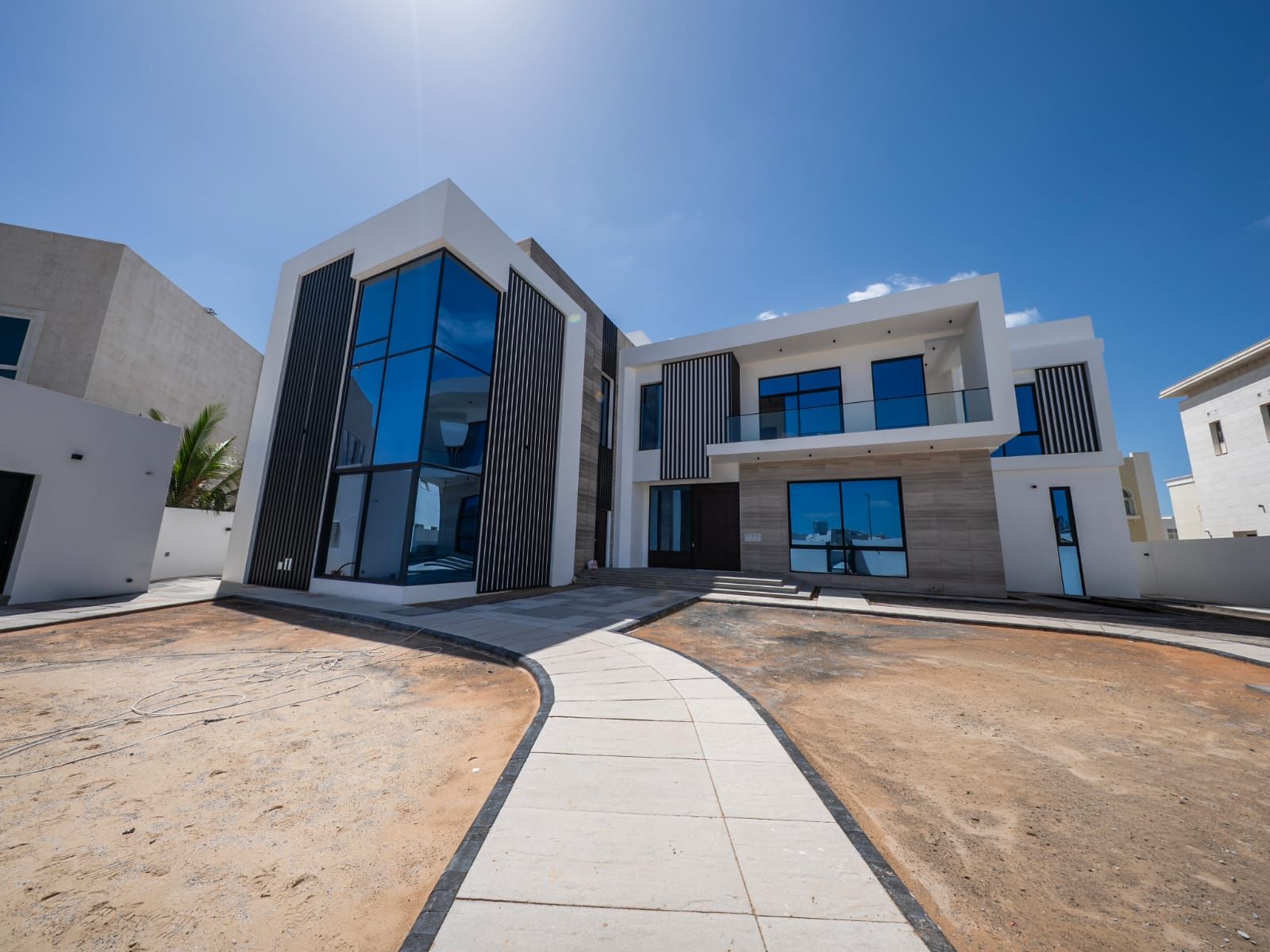 Ghadeer Al Tair Villa, Dubai - built by Royal Midas