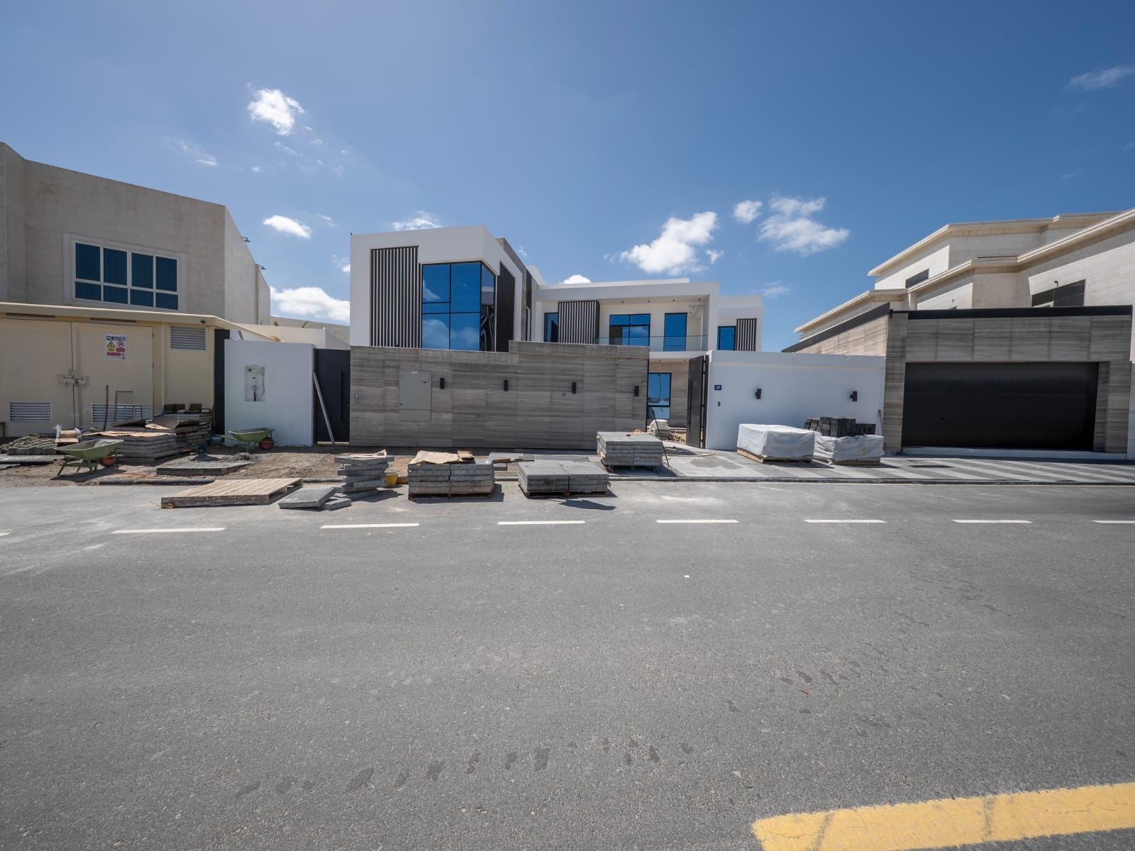 Ghadeer Al Tair Villa, Dubai - built by Royal Midas